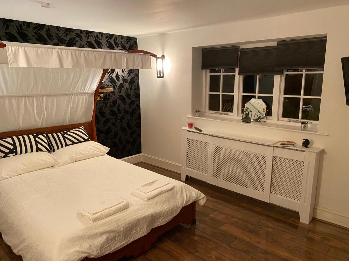 The Raven Suite Henley-on-Thames Екстериор снимка